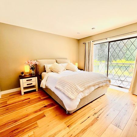 Oceanside Manor - Fancy Room - Golf Course & Beach View Qualicum Beach Exterior photo