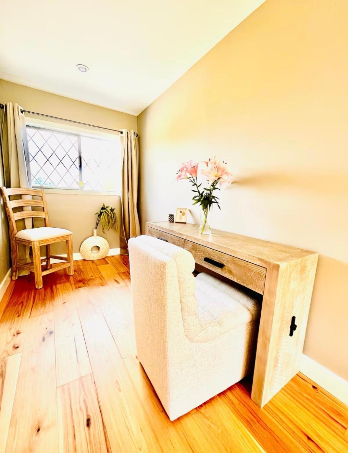 Oceanside Manor - Fancy Room - Golf Course & Beach View Qualicum Beach Exterior photo